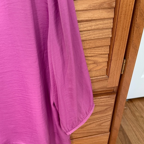 NWT 🌸 Chico's Vibrant Pink Blouse Size 3 (XL) - Picture 3 of 8